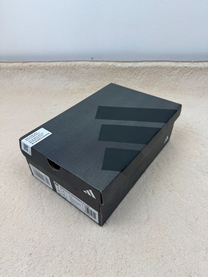 Crampon Adidas Predator Accuracy FG Neuve Taille 36 - photo numéro 15