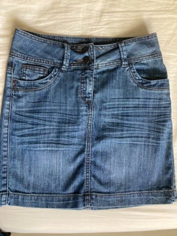 Jupe en jean Camaïeu, taille 34, en très bon état