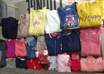 Gros lot de vêtements Fille Automne / Hiver Taille 8 ans 28 pièces Lot 2