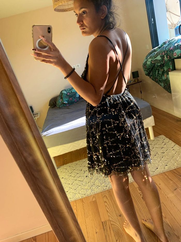 Robe à sequins dos nu SHEIN et décolleté - photo numéro 3
