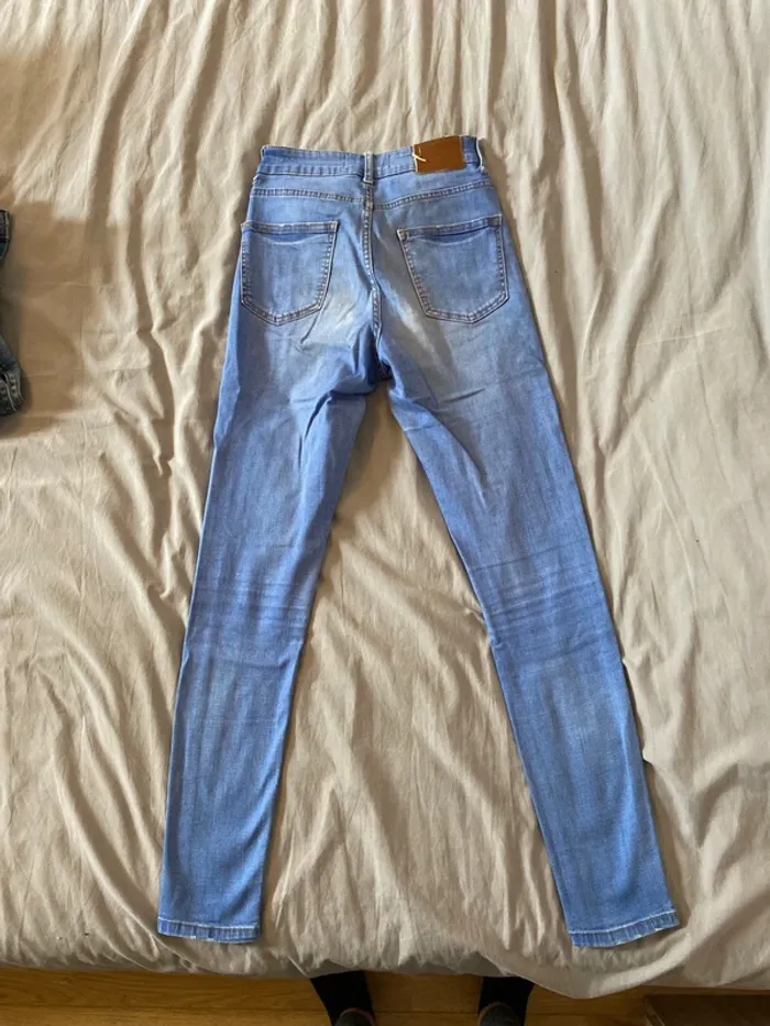 Jeans bleu clair - photo numéro 3
