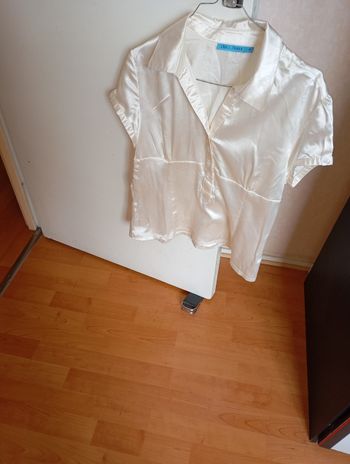 chemisier satin écru