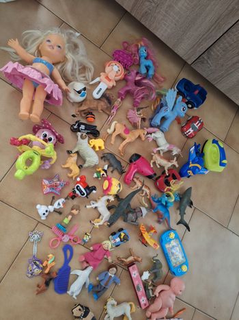 Lot de jouets divers