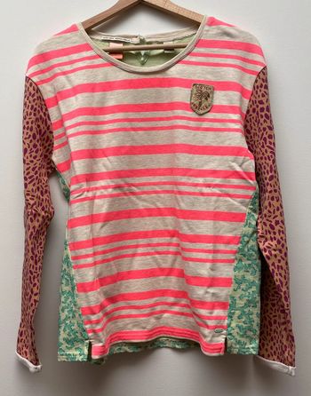 Pull plusieurs motifs