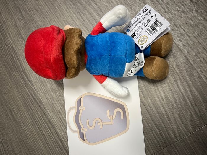 Super Mario - Peluche Mario - photo numéro 2