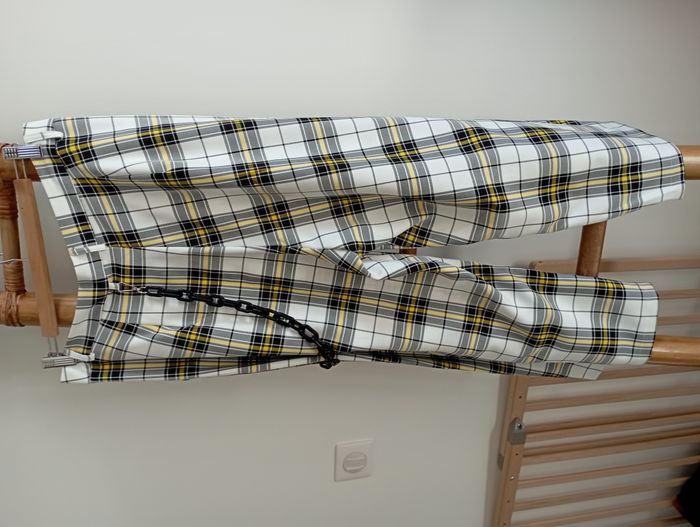 Pantalon écossais jaune, noir et blanc de marque Hell Bunny - photo numéro 3