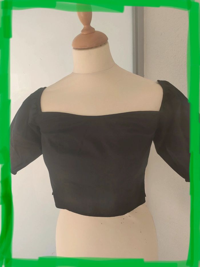 petit haut blouse crop top noir divided H&M S