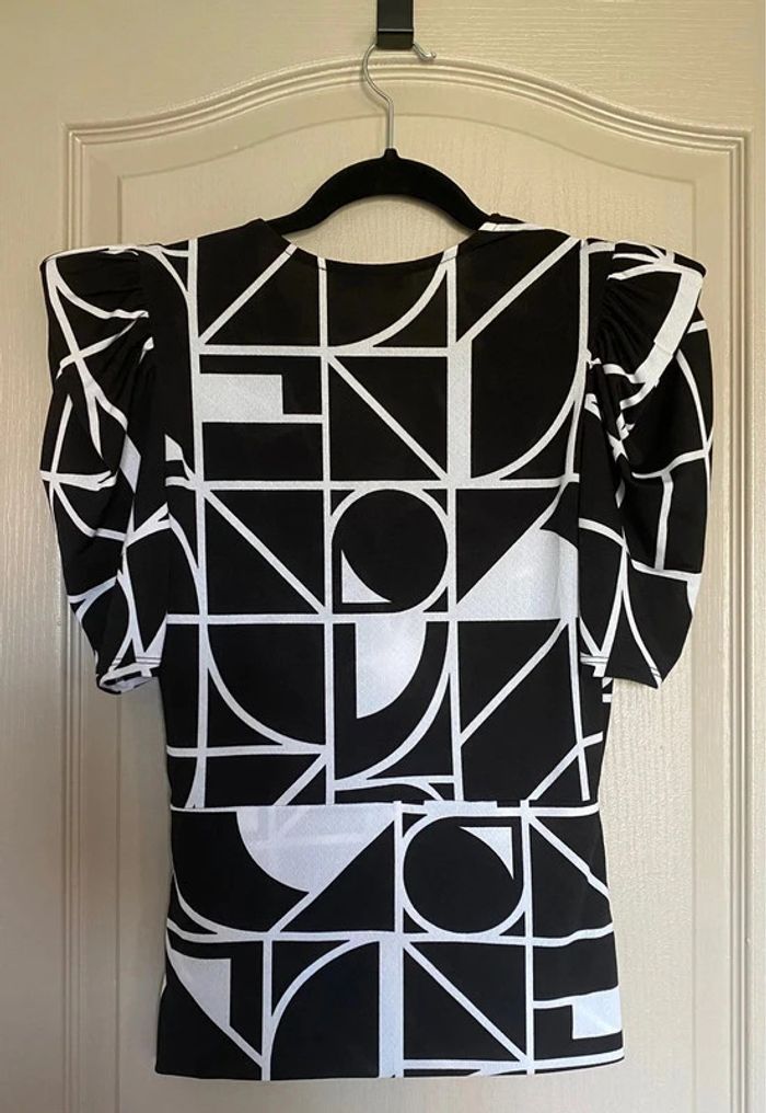Top fluide avec épaulettes taille XS - 34 - photo numéro 2