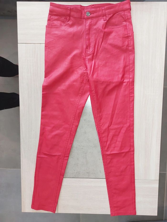 Pantalon simili cuir / Calzedonia / 14 ans - photo numéro 2