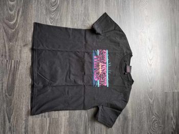 T-shirt noir Stranger Things S 36