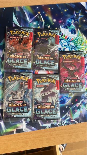 Art Set Booster Pokemon Règne de glace EB06 sous security seal