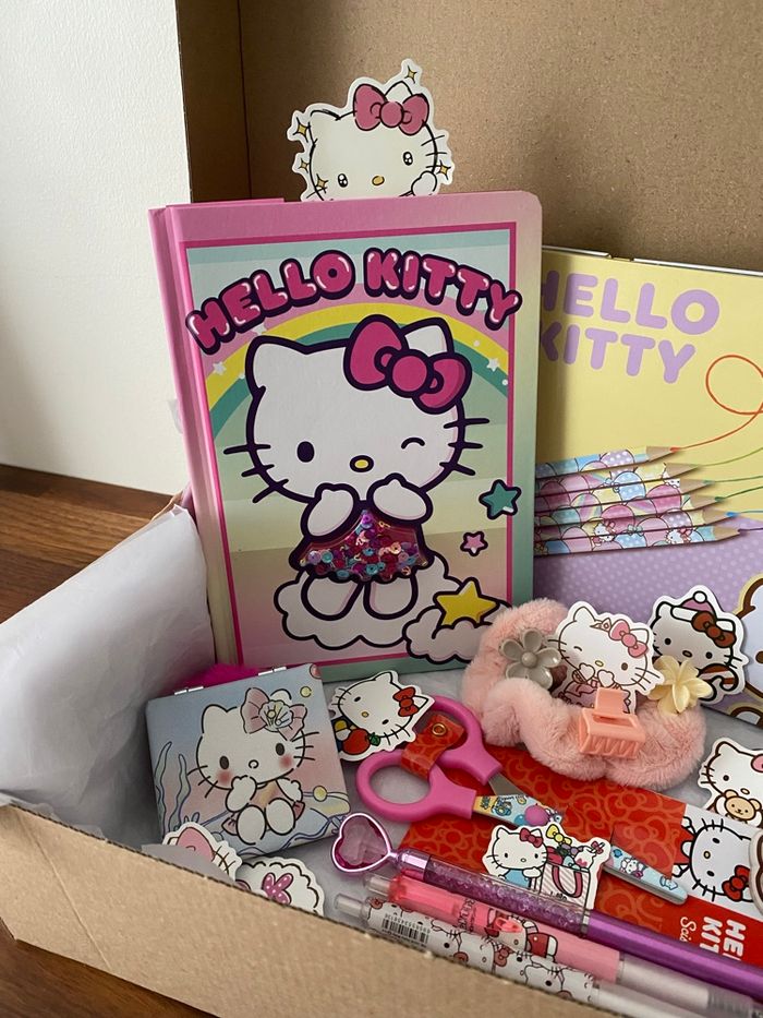Box cadeaux Hello Kitty - photo numéro 2