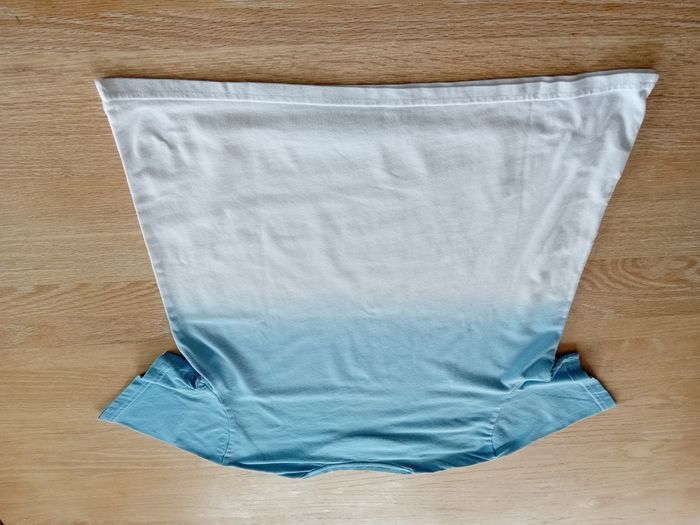 T-shirt La Redoute garçon 4 ans - Excellent état - photo numéro 2