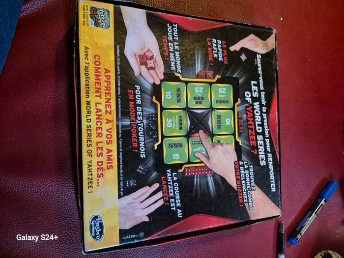 World séries of yahtzee hasbro gaming 8+ - photo numéro 2
