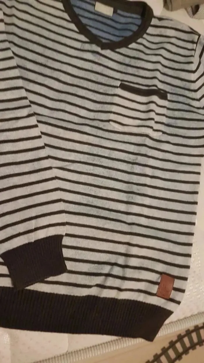 Pull garçon - photo numéro 2