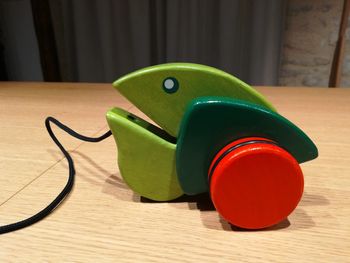 Jouet en bois à tirer  - grenouille