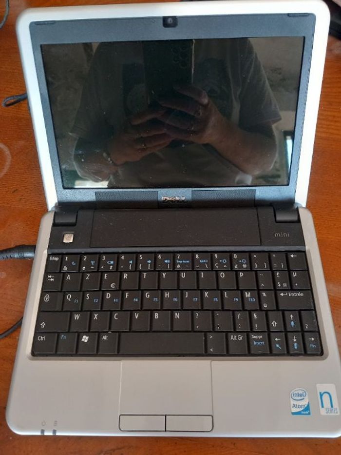 Ordinateur portable dell inspiron 910 réf.08166