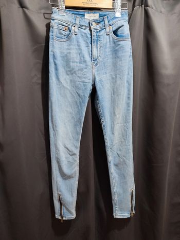 Skinny Levi's 721 25/27