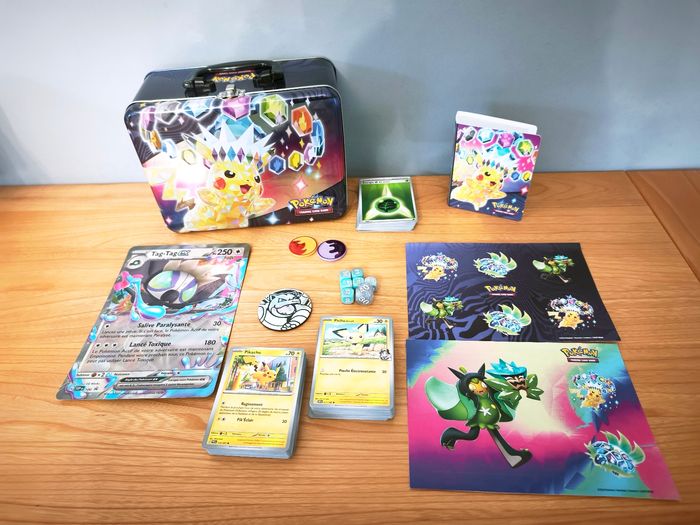 Pokémon valisette pikachu avec cartes et goodies
