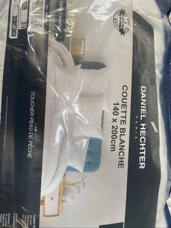 Couette Daniel hechter 140/20 neuf