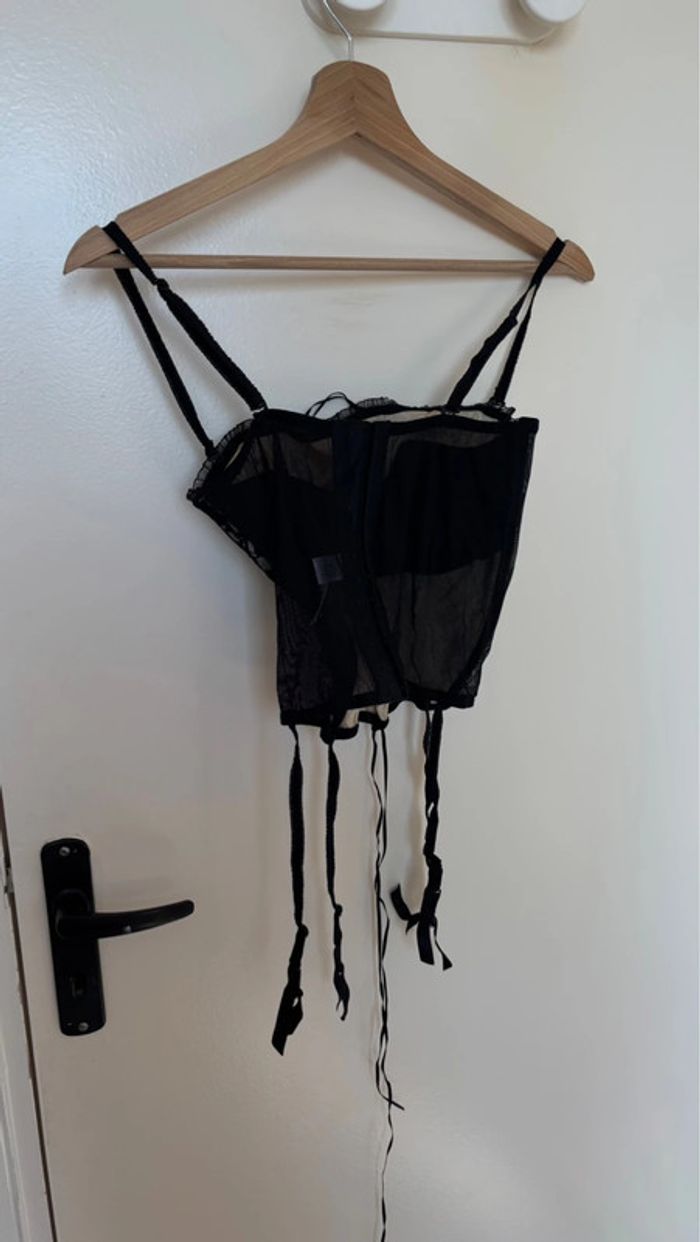 Guêpière taille 90B en très bon état - photo numéro 2