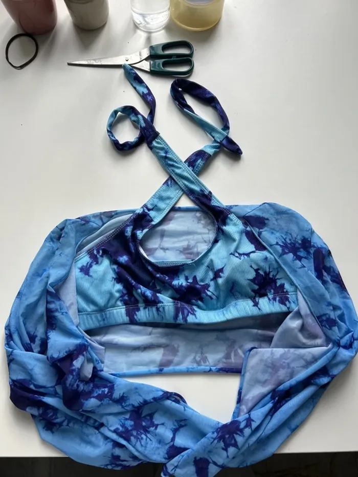 Haut de maillot et gilet assorti - photo numéro 2