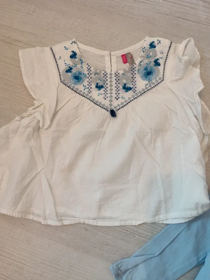 2 blouses 2 ans - photo numéro 4