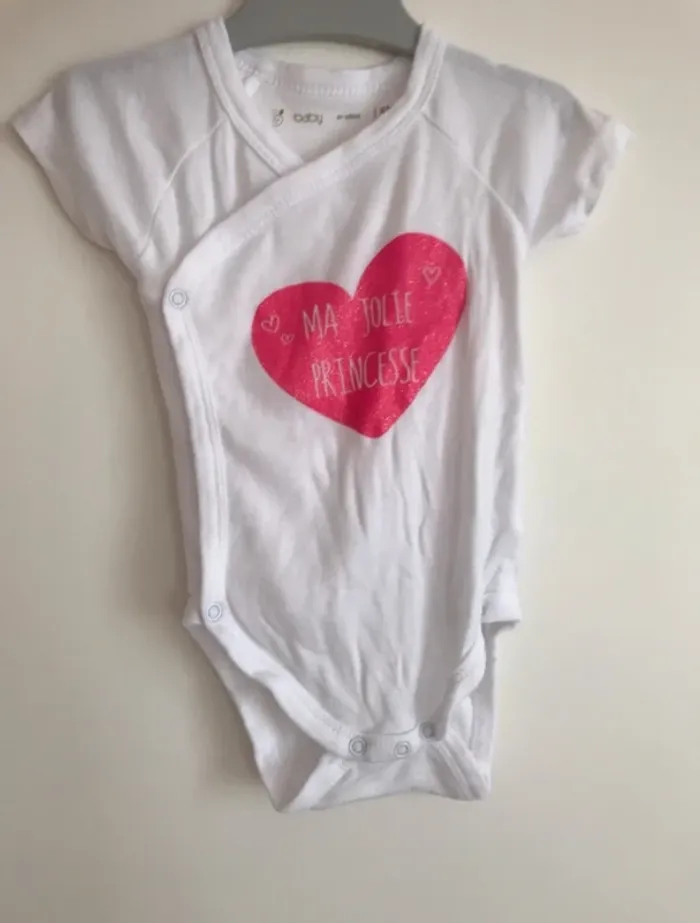 Body manches courtes 6 mois neuf