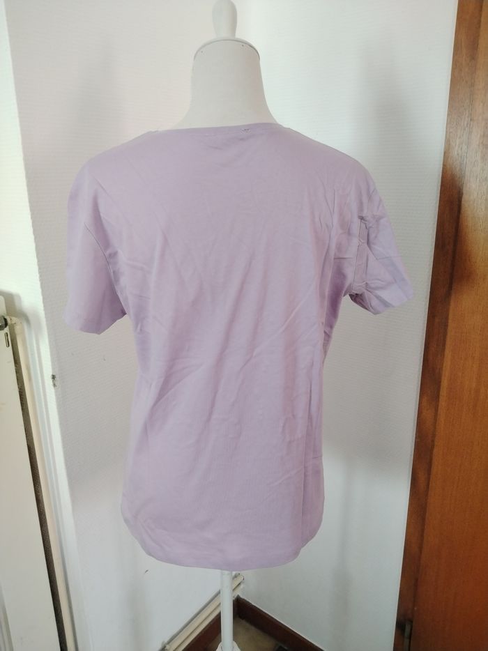 Tee-shirt neuf (bac rose) - photo numéro 2