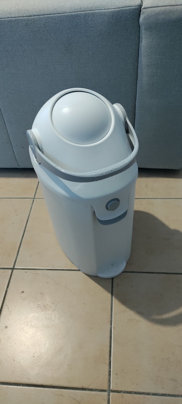 Poubelle à couches - photo numéro 2