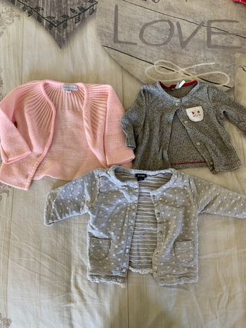 Brassière/gilet 3mois 