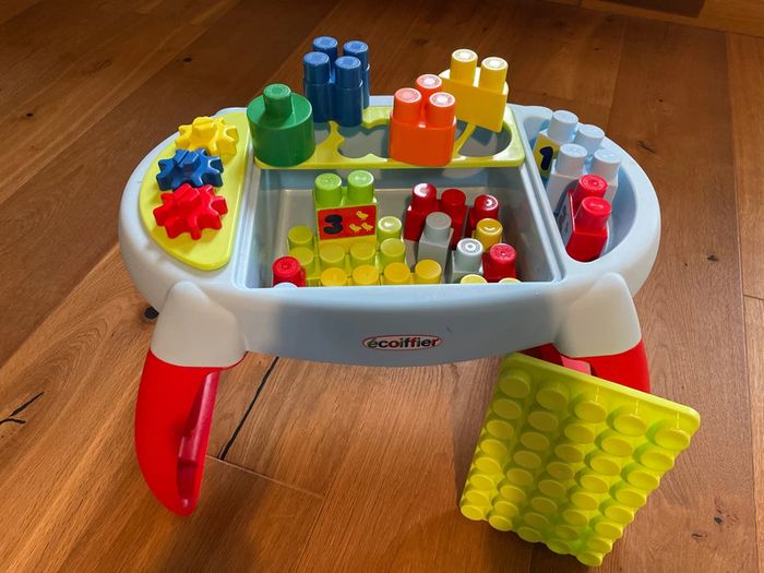 Table d’activités bébé abrick ecoiffier