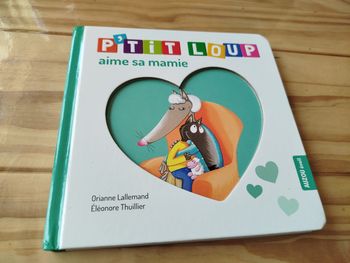 P'tit loup aime sa mamie