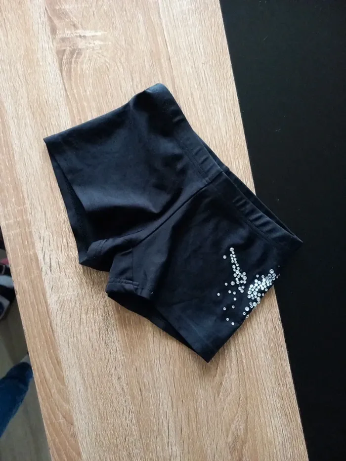 Short noir fille 9 ans
