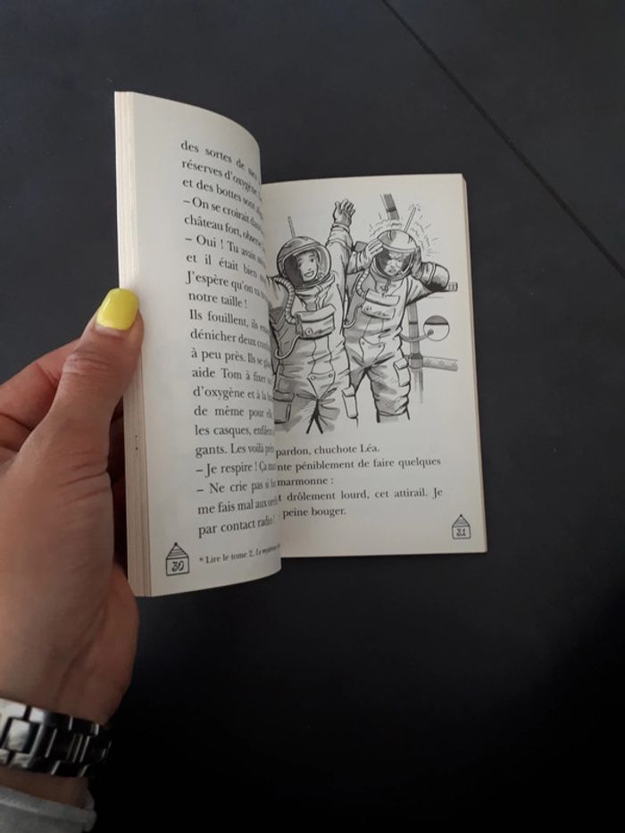 Livre neuf cabane magique le voyage sur la Lune - photo numéro 5