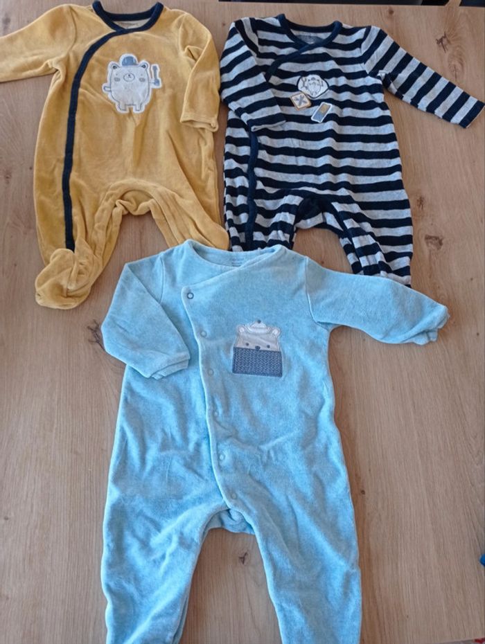 Lot vêtements 9 mois - photo numéro 2