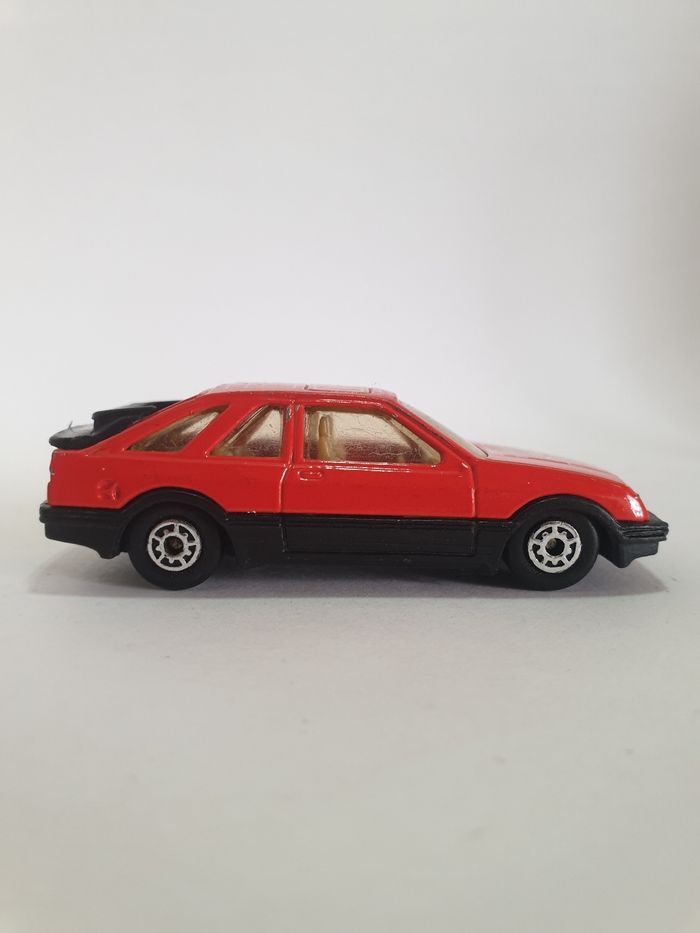 Mc Toy Ford Sierra XR4i 1/64 Made in Macau - photo numéro 5