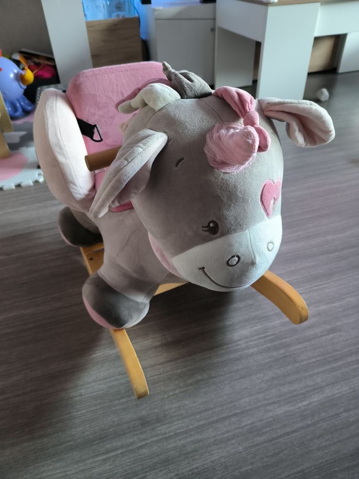 Cheval à bascule licorne