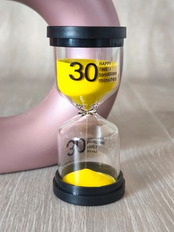 Gros sablier en verre 30 min jaune