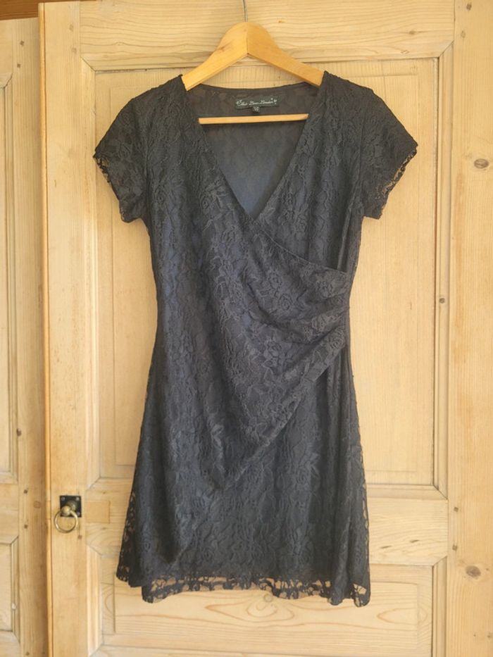 Robe dentelle noire taille 38