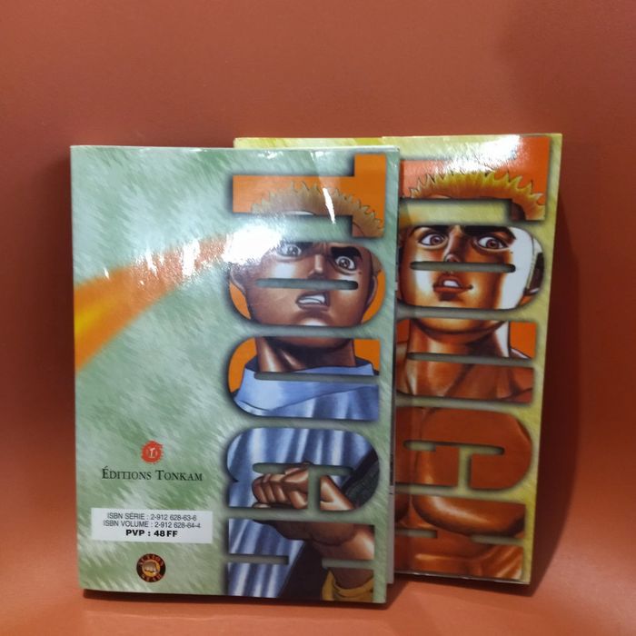 lot de 2 maga s duir à cuir Tough tome 1 abimé et tome 4 - photo numéro 3