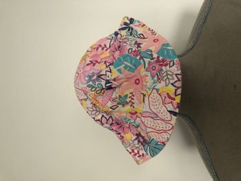 Chapeau fille, In Extenso