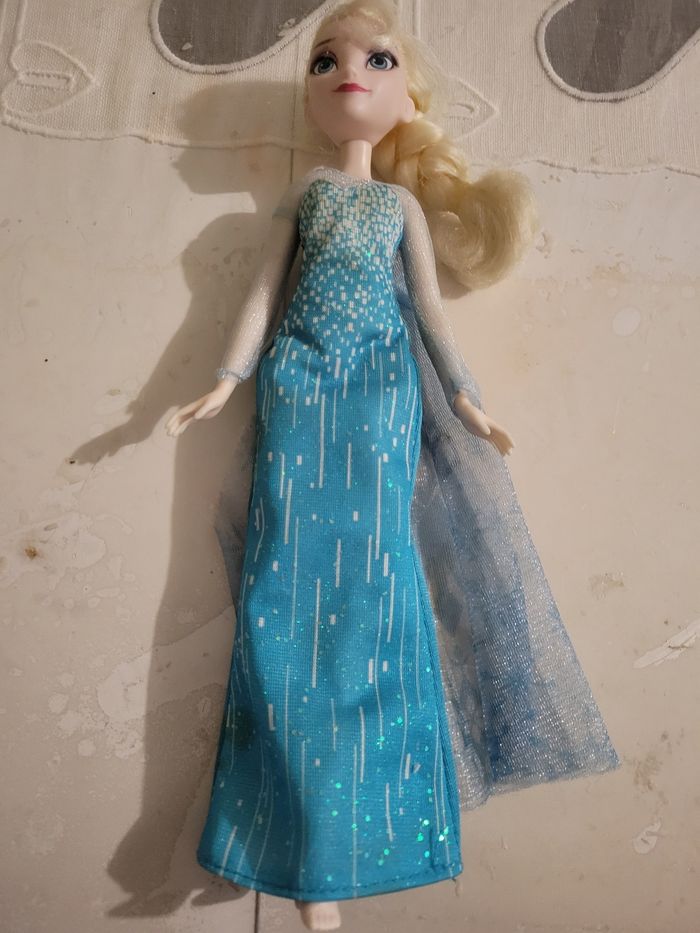 Poupée mannequin reine des neige Disney - photo numéro 2