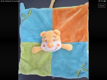 joli doudou carré ours tbe comme neuf