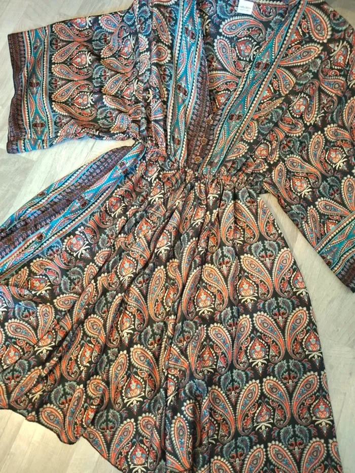 Robe 👗 manches 3/4 en soie - photo numéro 2