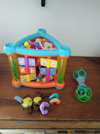 Lot jouets d'éveil