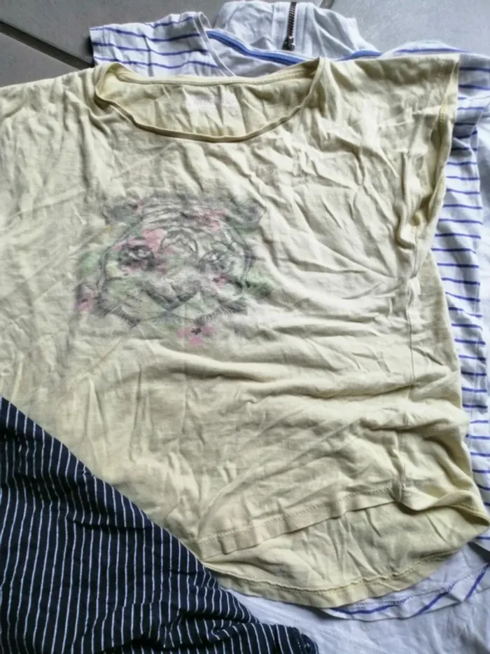 Lot 7 t-shirt manche courte 10 ans - photo numéro 5