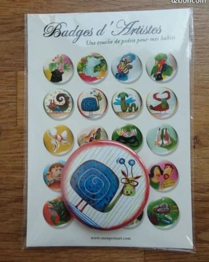 Mon Petit Art - Grand badge d'artiste escargot