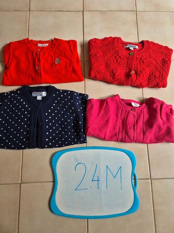 Lot 4 gilet fille