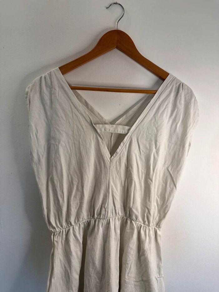 Robe blanche taille M/L - photo numéro 2